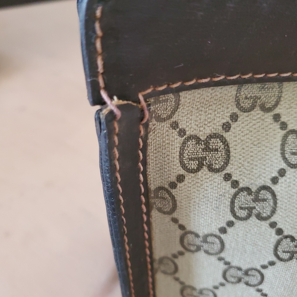 Vintage Gucci Parfums Monogram Cosmetic Bag 1970's - Picture 6 of 11